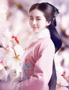 女医明妃传历史上的杭皇后和谭允贤是同一个人吗？谭允贤是不是杭皇后的原型？