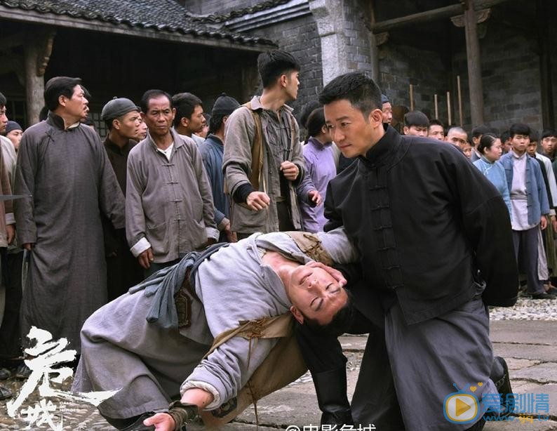危城剧照