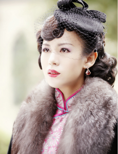 我的爱情撞上了战争婉儿不是陈家三小姐吗？为什么她想要搞垮陈家？