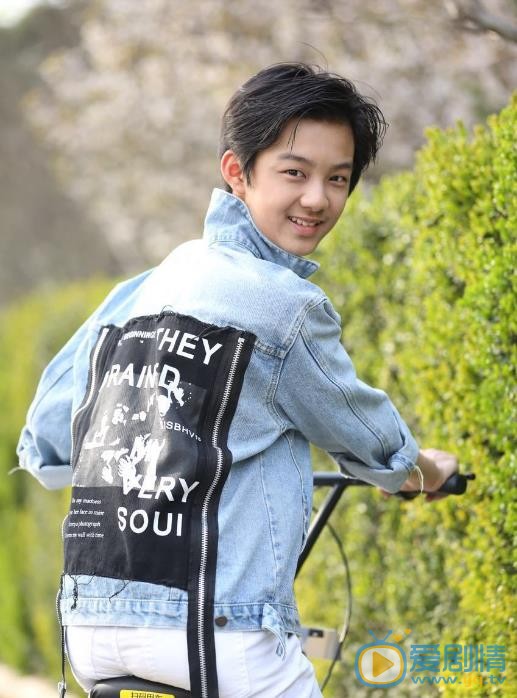 急诊科医生锥子扮演者黄毅个人资料、写真生活照