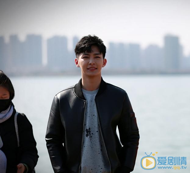 亲爱的她们片场照