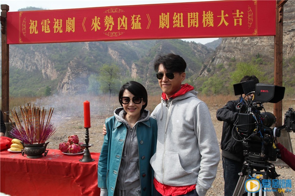 《来势凶猛》许晴靳东高清片场照