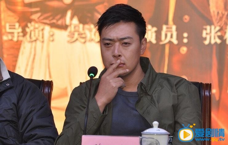 燃烧发布会照片
