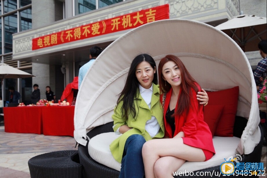 不得不爱剧情介绍 不得不爱片场照