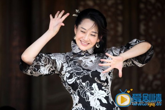 来势凶猛剧情介绍 来势凶猛高清片场照 许晴调皮可爱
