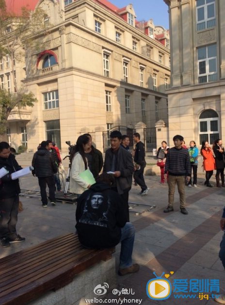  姐是浪漫性情人片场照