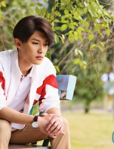 《拥抱星星的月亮》明晚将播：且看富二代PK经济适用男