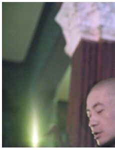 伪装者桂姨为什么虐待阿诚？阿诚是桂姨的亲生儿子吗？伪装者阿诚小的时候桂姨为什么虐待他？
