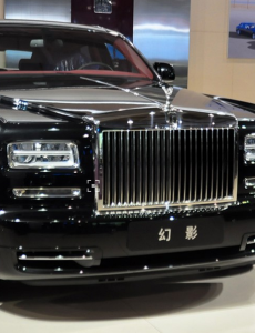 大猫儿追爱记裴格在温哥华开的是什么车？报价多少？