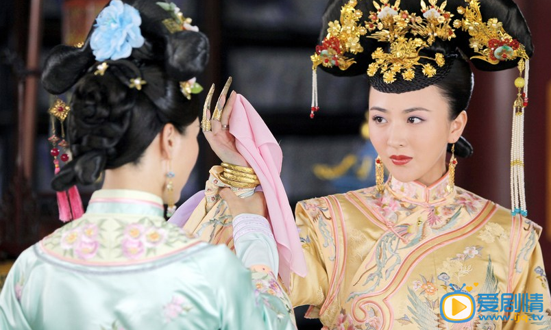 多情江山热播 皇后索尔娜被称为最厉害蛇蝎美人