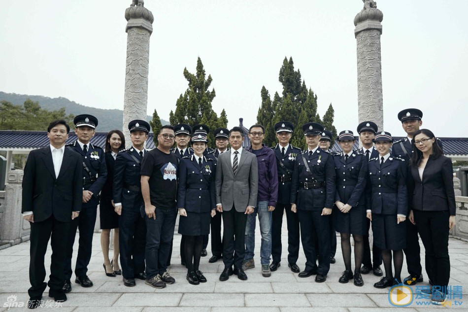 郭富城杨采妮《寒战2》杀青 《寒战2》剧照抢先看  剧组警服装大合影 《寒战2》的最后一场重头戏“送战友”曝光，郭富城穿警服现身，同时《寒战2》正式杀青。