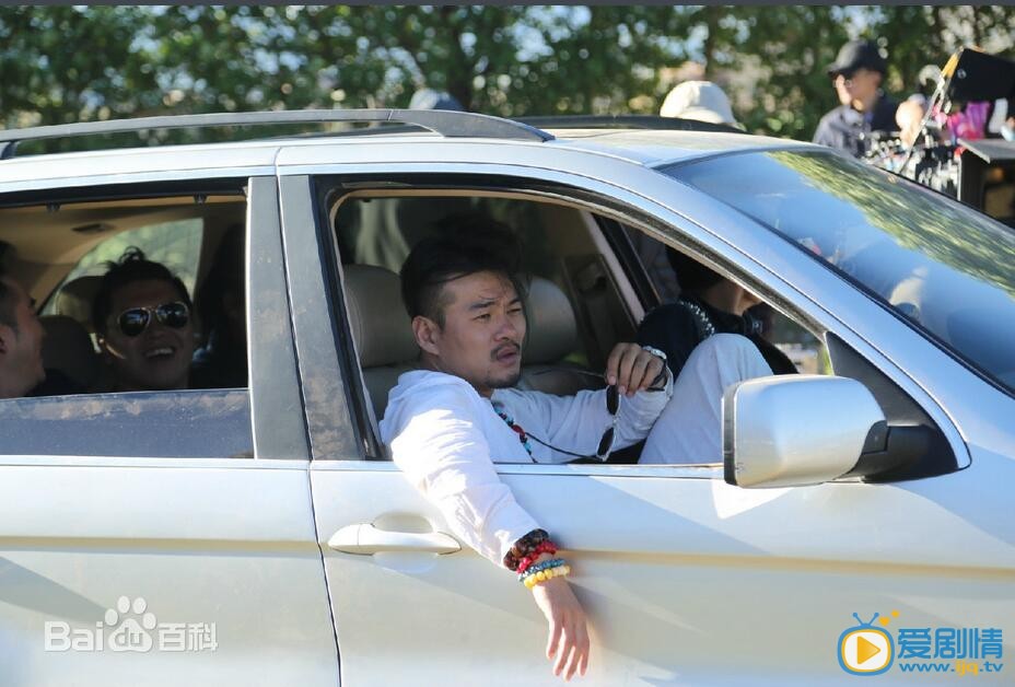 探秘者剧照