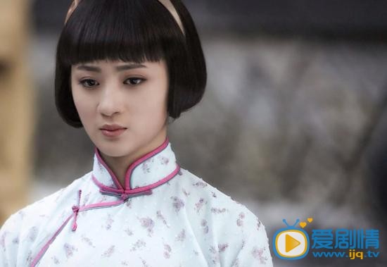 黄金女保镖剧情介绍(1-12集大结局)