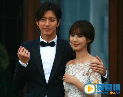 远得要命的爱情剧照