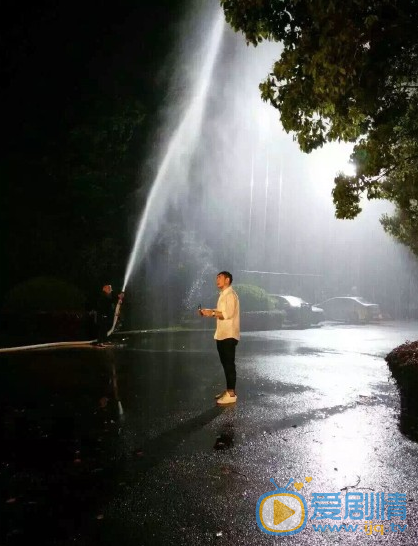 绝不松开你的手 剧情介绍
