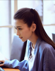 电影微微一笑很倾城曝光Angelababy清纯美艳海报