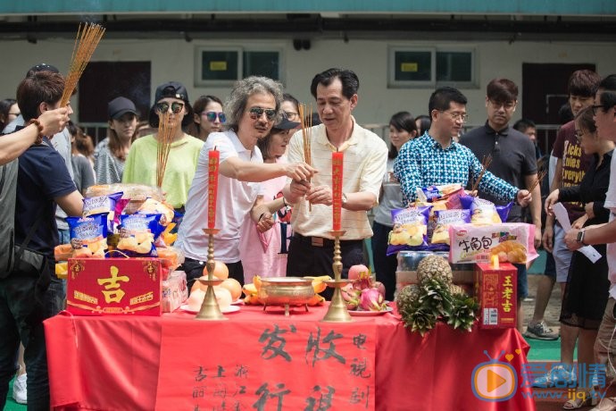 恋人的谎言片场照