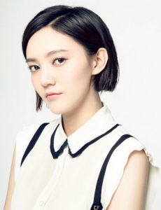 微微一笑很倾城晓玲是谁扮演的？晓玲扮演者秦语个人资料及生活照介绍