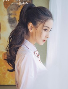 电影电视剧版微微一笑很倾城8月正面交锋  郑爽baby“撞角”贝微微