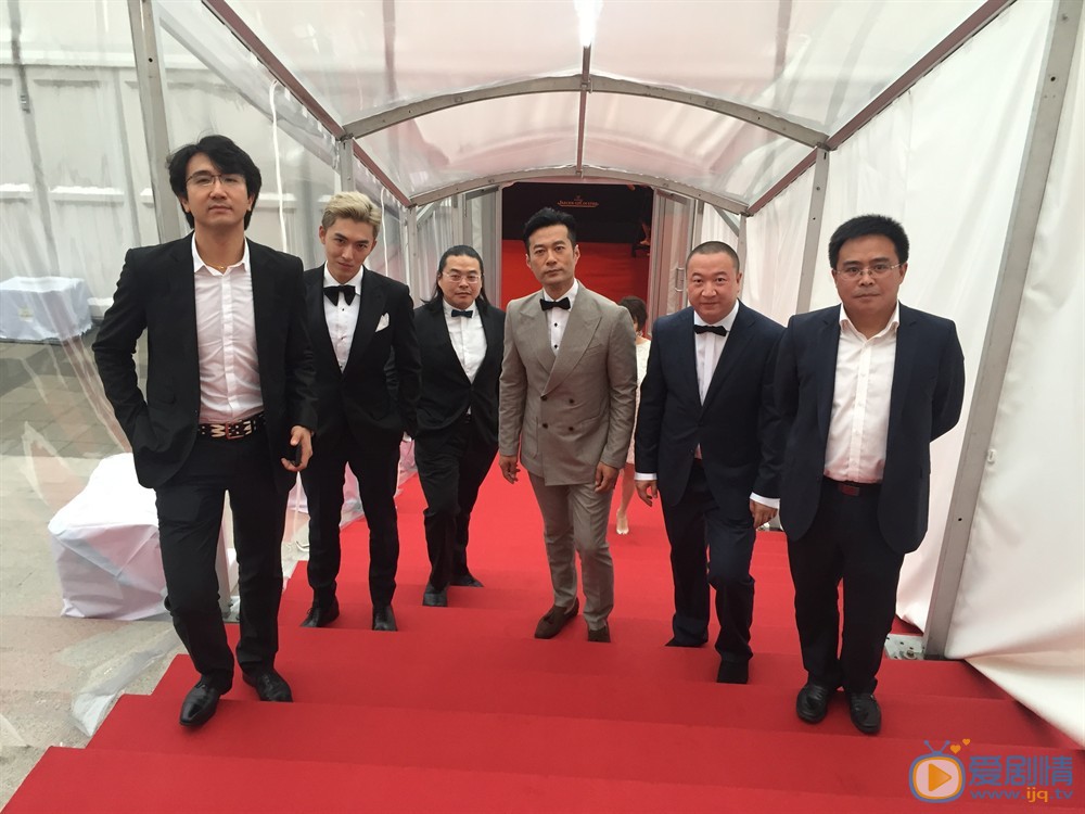 新闻发布会