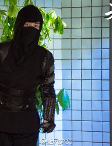 旋风少女2剧情中路飞鱼真实身份是什么？为什么陷害松柏？