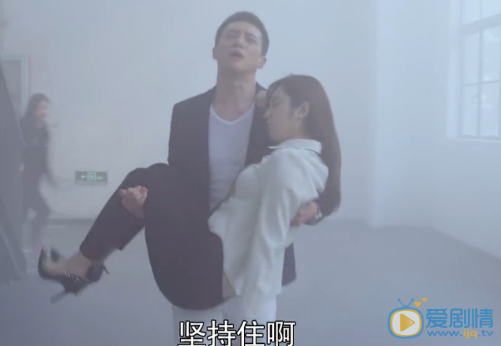  你好乔安奥里斯为什么会发生火灾？倪好和乔安都被救出来了吗？