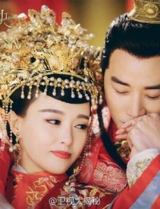 《锦绣未央》曝大婚唯美剧照 唐嫣罗晋一身喜服花式虐狗（组图）