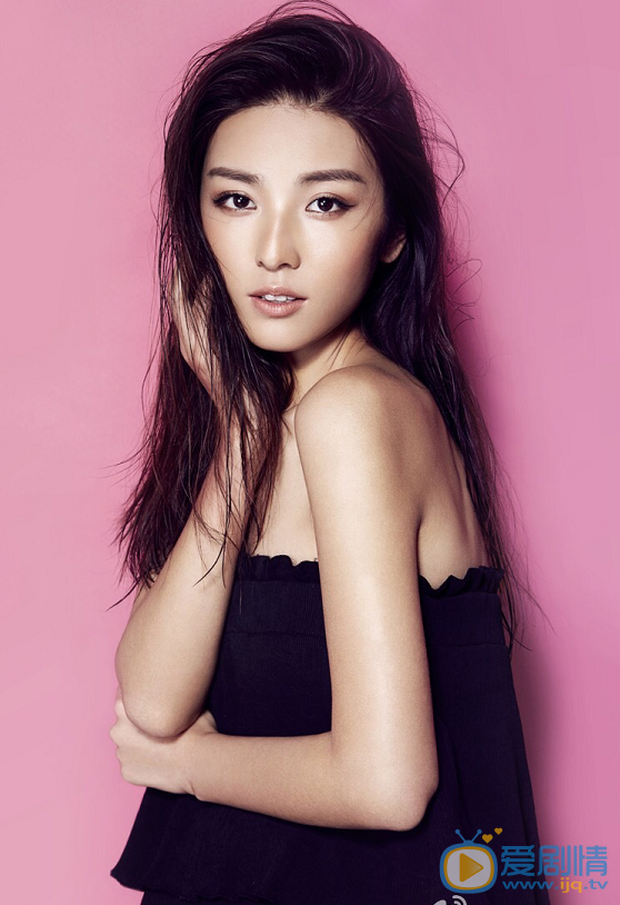  微微一笑很倾城孟逸然是谁扮演的？孟逸然扮演者马春瑞个人资料及写真生活照欣赏