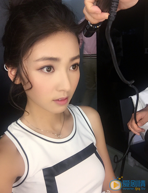  微微一笑很倾城孟逸然是谁扮演的？孟逸然扮演者马春瑞个人资料及写真生活照欣赏