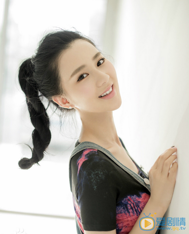  微微一笑很倾城小雨妖妖是谁演的？小雨妖妖扮演者刘颖伦个人资料及写真生活照欣赏