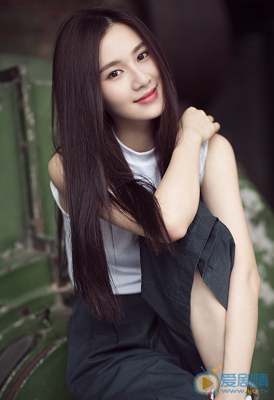  微微一笑很倾城小雨妖妖是谁演的？小雨妖妖扮演者刘颖伦个人资料及写真生活照欣赏