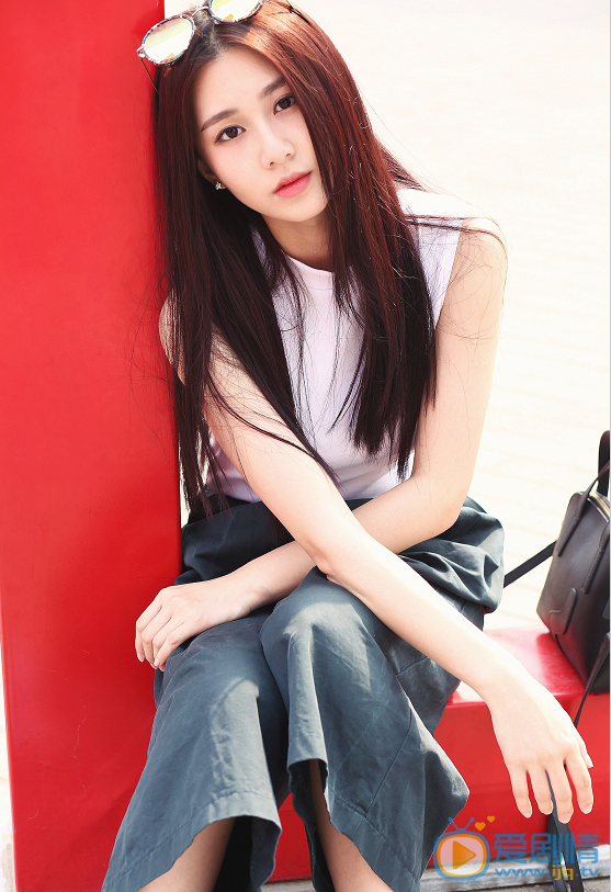  微微一笑很倾城小雨妖妖是谁演的？小雨妖妖扮演者刘颖伦个人资料及写真生活照欣赏