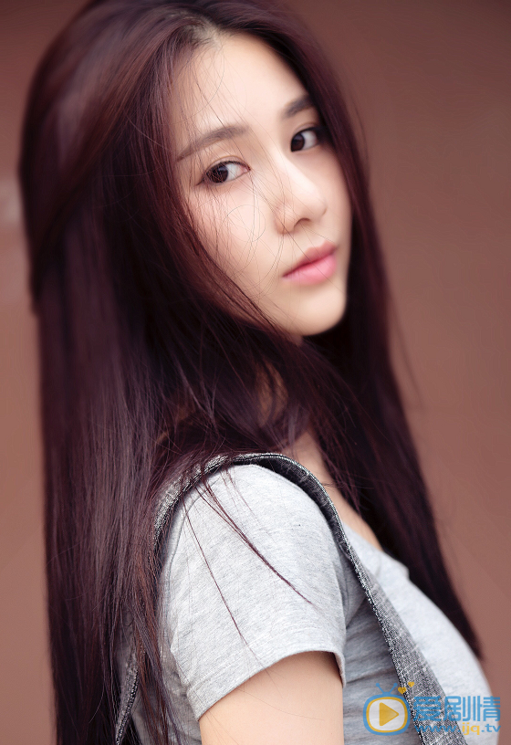  微微一笑很倾城小雨妖妖是谁演的？小雨妖妖扮演者刘颖伦个人资料及写真生活照欣赏