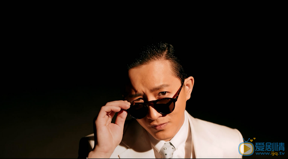 罗曼蒂克消亡史主演齐发剧照  章子怡霍思燕旗袍美艳