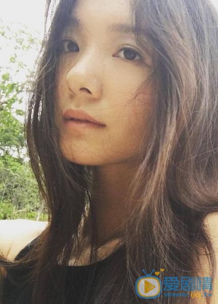 《嘿孩子》方向是谁扮演的？嘿孩子方向扮演者齐溪个人资料、写着及生活照欣赏