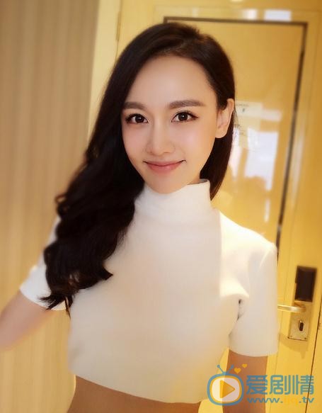 美人为馅辛佳是谁扮演的？辛佳扮演者孙骁骁个人资料、写真及生活照欣赏