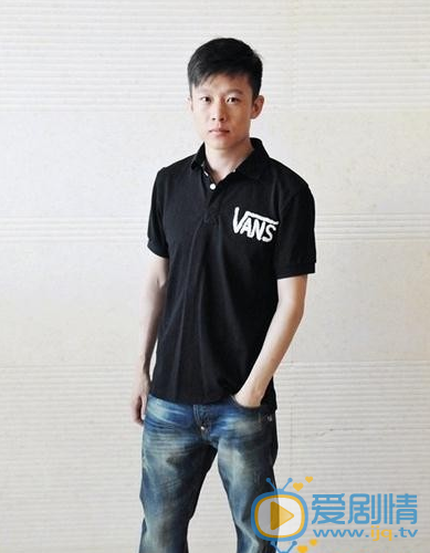 政委中罗延安是谁演的？罗延安扮演者柯伯龙个人资料简介