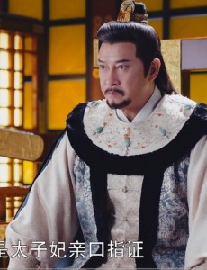 锦绣未央皇帝为什么要三日后处斩李未央？皇帝杀李未央的目的是什么？
