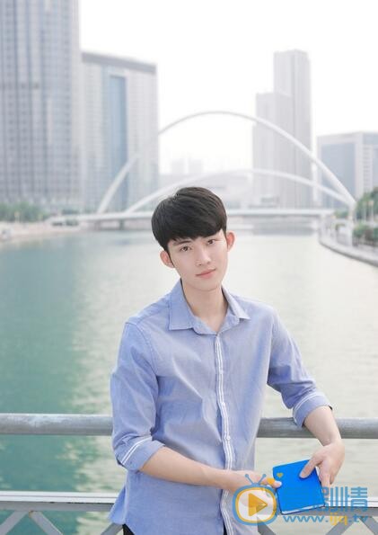 陈名豪衬衣少年 陈名豪高清写真_陈名豪高清剧照