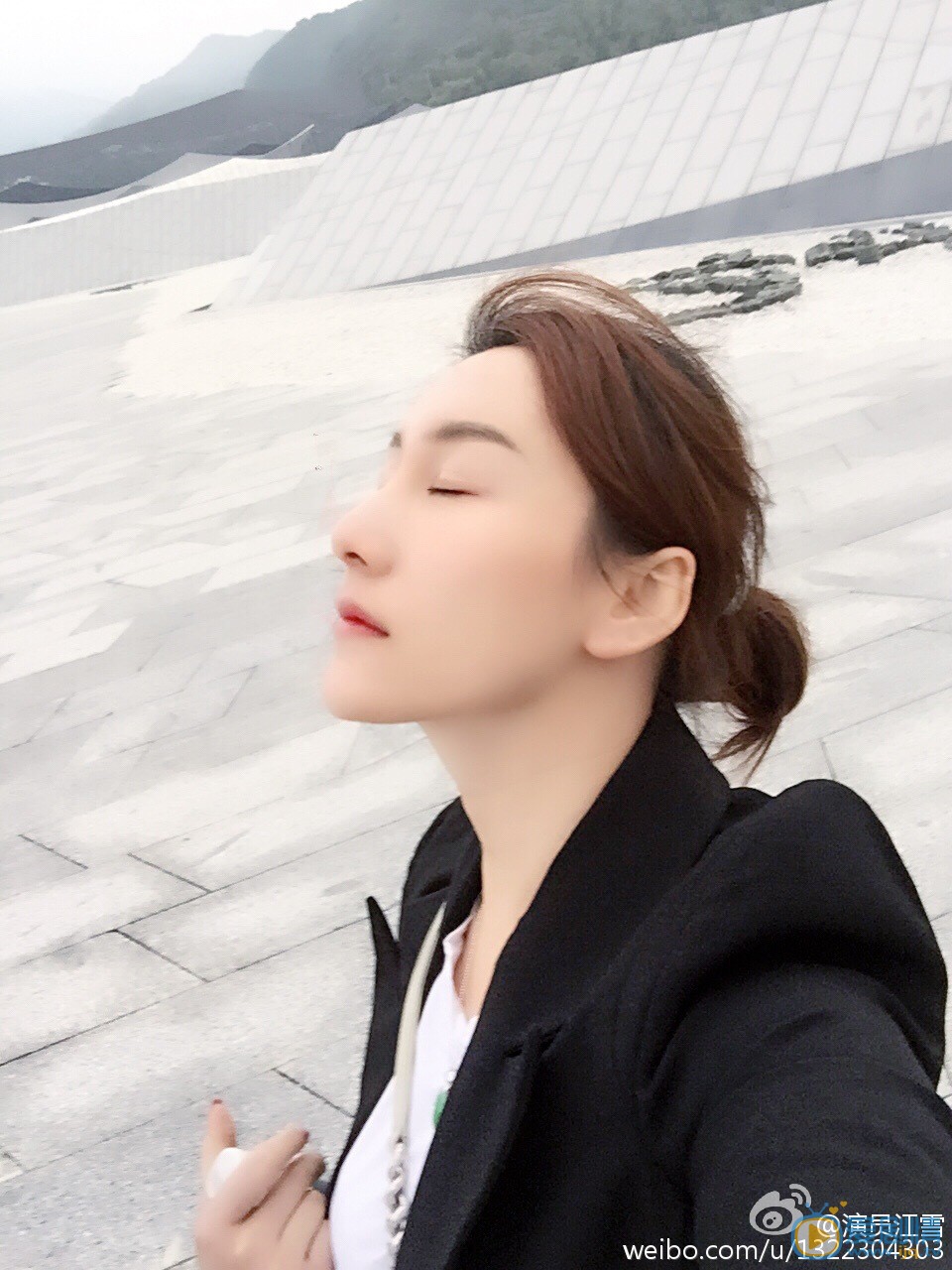守护丽人许芷晴扮演者江雪写真生活照欣赏