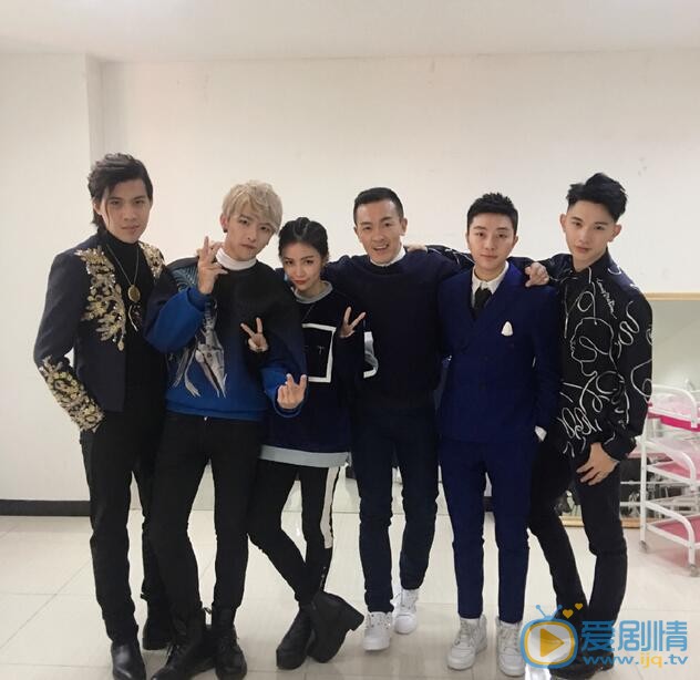 拜托了衣橱桃巫奇有什么惊人背景?桃巫奇和鹿晗是什么关系?