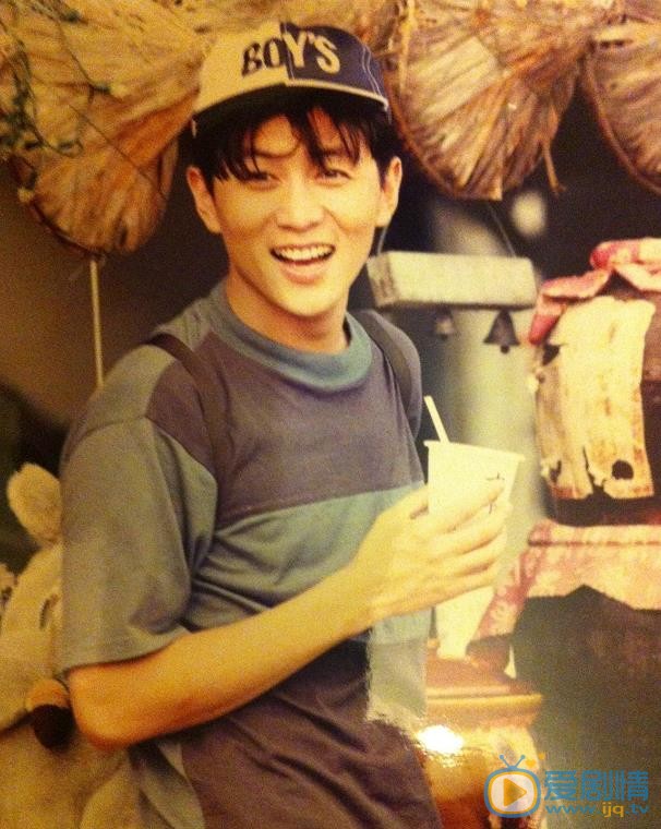 最后一张签证吕秘书是谁演的？吕秘书饰演者赵擎个人信息及生活照