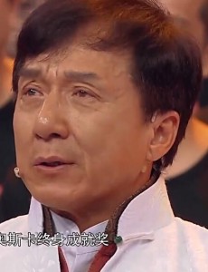 王牌对王牌成龙大哥为什么哭了？第二季现场到底发生了什么？