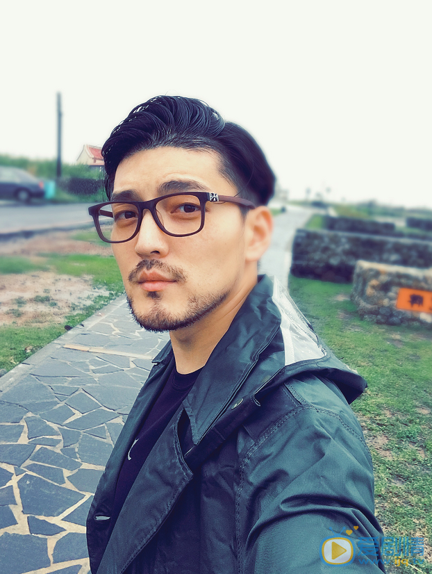  那片星空那片海周不闻是谁演的？周不闻扮演者隋咏良个人资料生活照欣赏