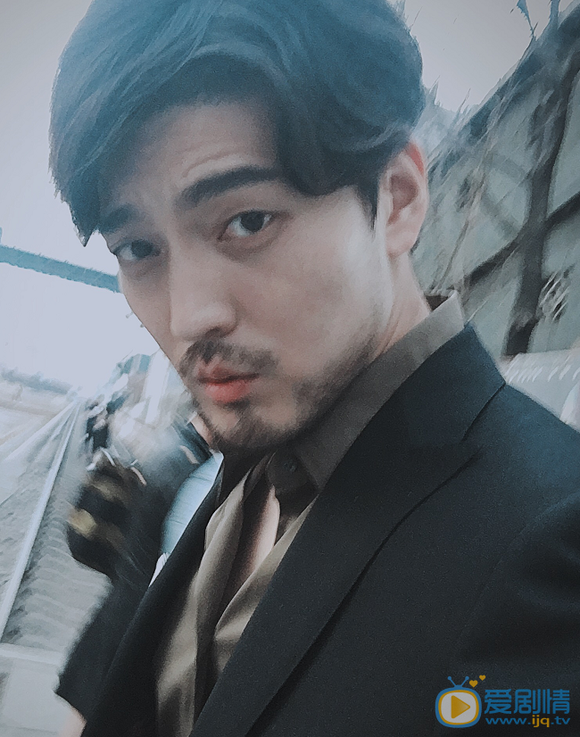  那片星空那片海周不闻是谁演的？周不闻扮演者隋咏良个人资料生活照欣赏