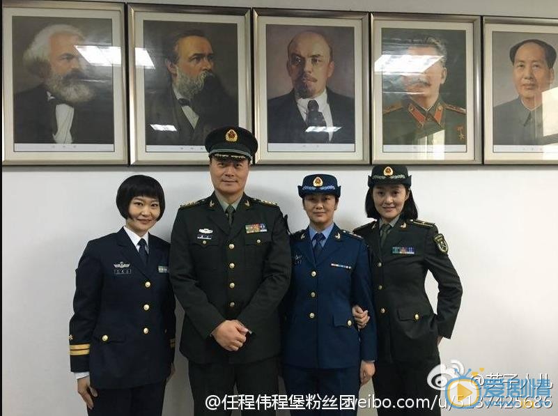 脊梁剧照