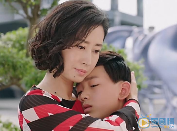 因为遇见你李云恺和宋春华是什么关系？李云恺为什么一直找宋春华？