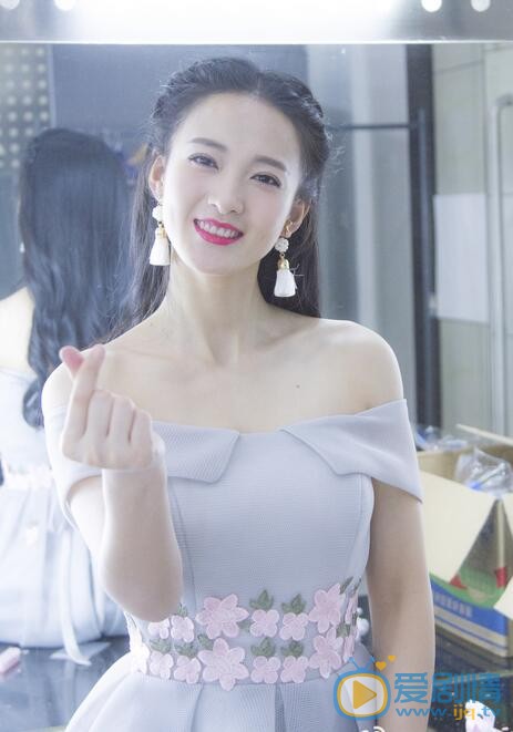 奇葩大会美女吴丹尼是谁?美女吴丹尼个人资料介绍