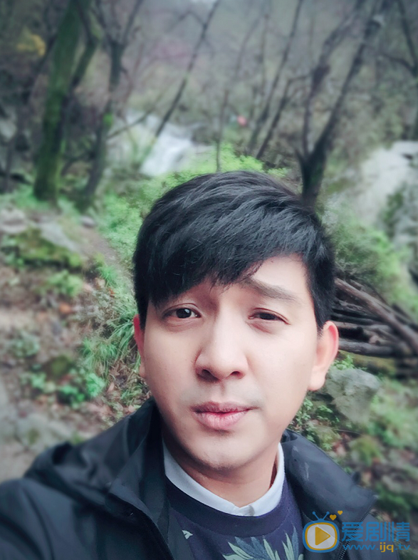 鸡毛飞上天王旭是谁演的？王旭扮演者花昆个人资料及写真生活照欣赏