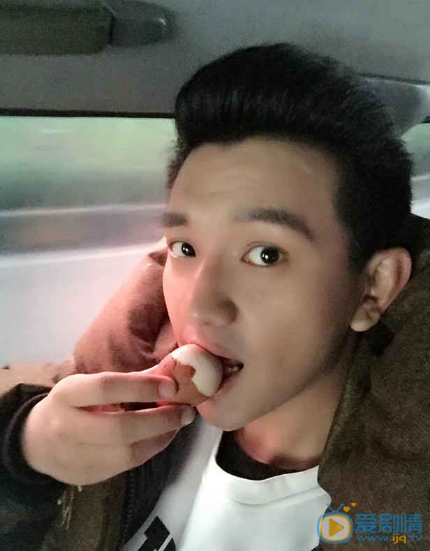 鸡毛飞上天王旭是谁演的？王旭扮演者花昆个人资料及写真生活照欣赏